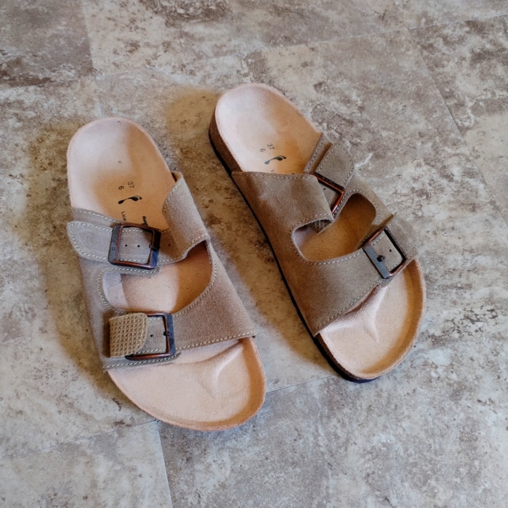 Tula Beige Suede Sandals Szie 6